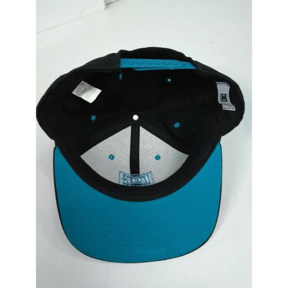 DC Shoe Co Embroidered Blue Black Snapback Hat/Cap Size Small - Picture 5 of 7